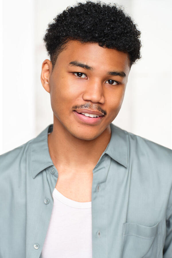 Headshot by UDB Headshots